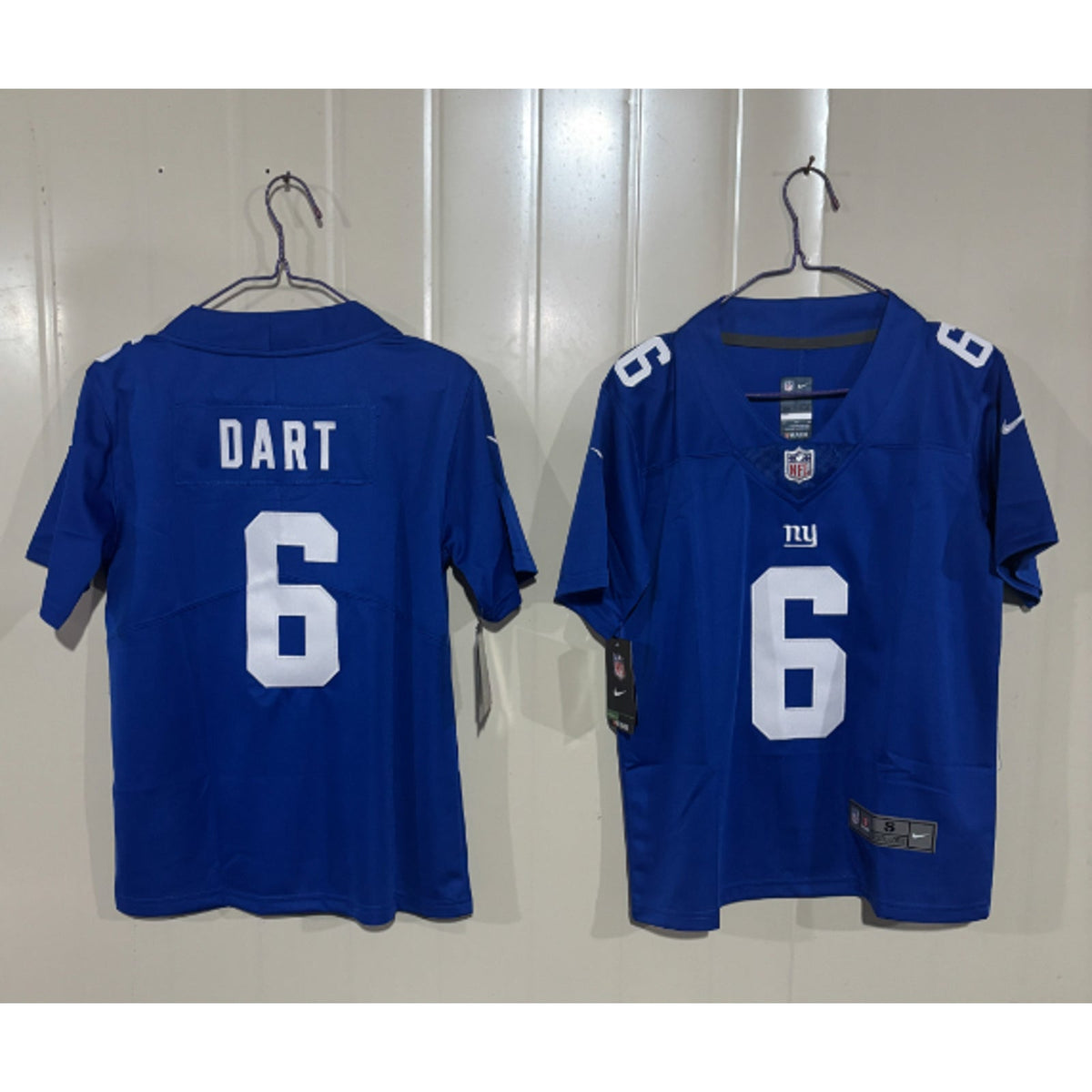 Giants #6 Football Jersey New With Tags Mens L - Stitched