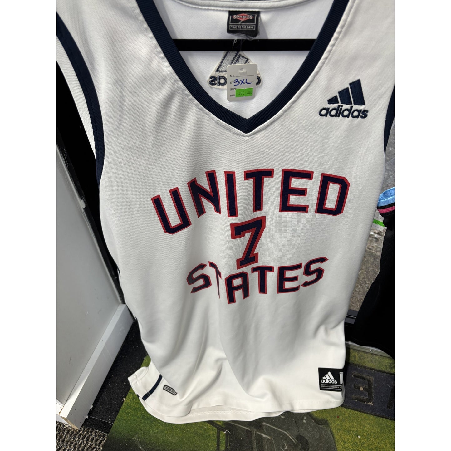 #7 Basketball Jersey USED Mens 3XL