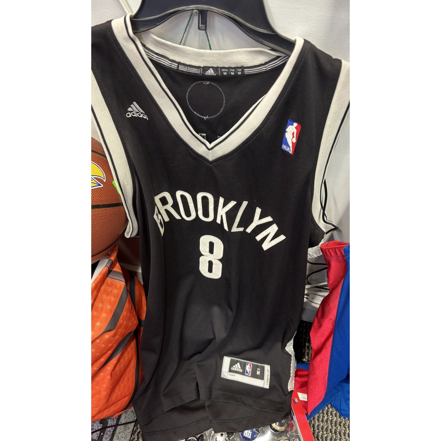 #8 Basketball Jersey USED Mens M