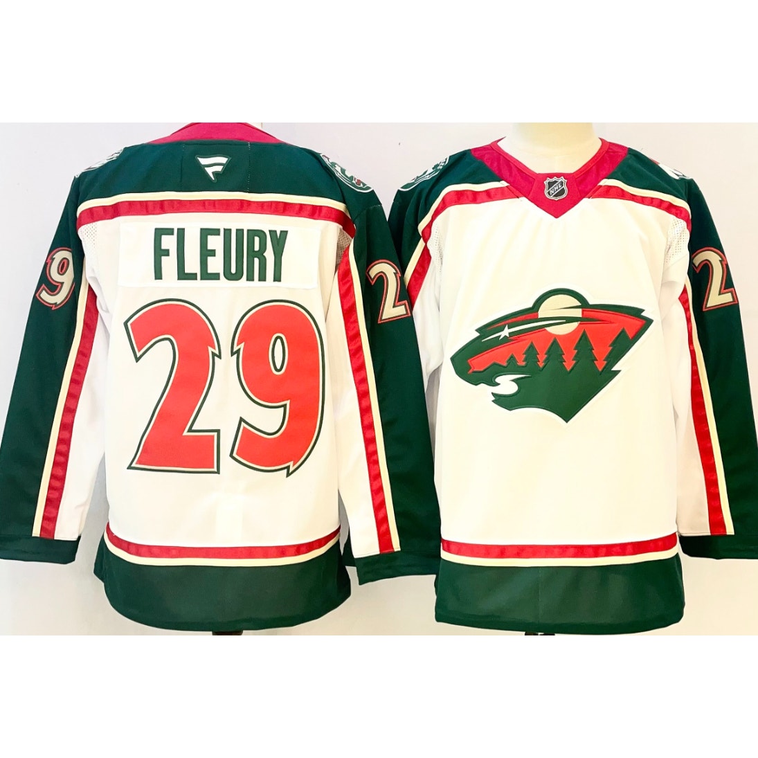 #29 Hockey Jersey NWT Mens L-Stitched