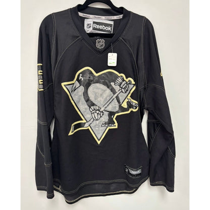 #18 Hockey Jersey USED Mens L