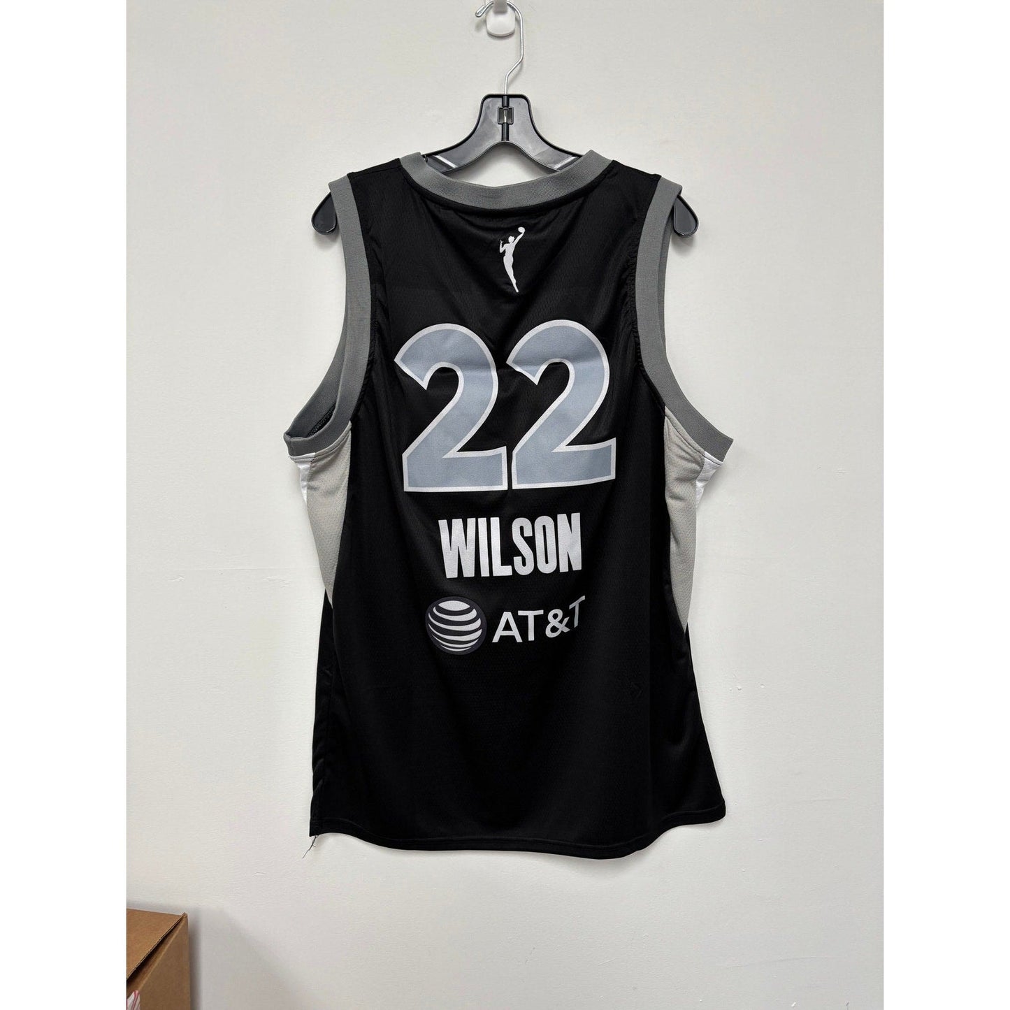 #22 WNBA Basketball Jersey NWT L