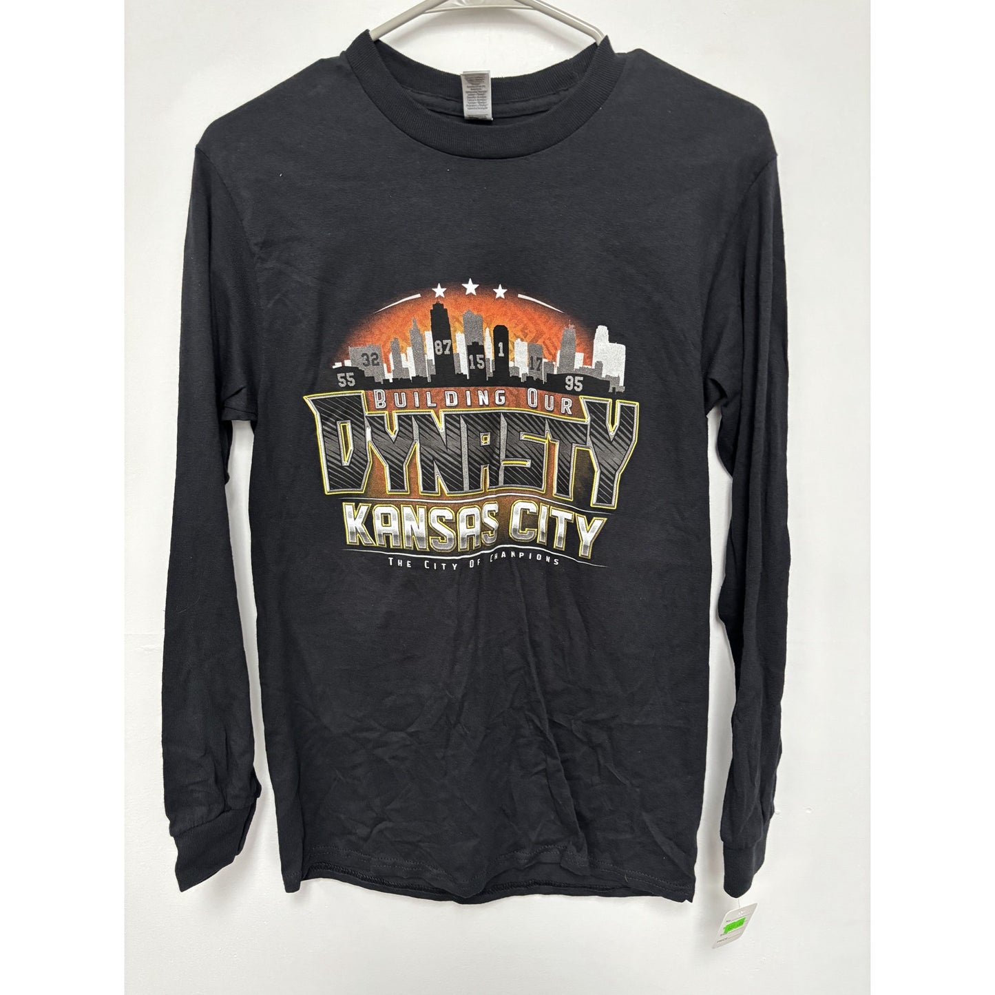 NEW Long Sleeved Chiefs Mens T-Shirts- Small