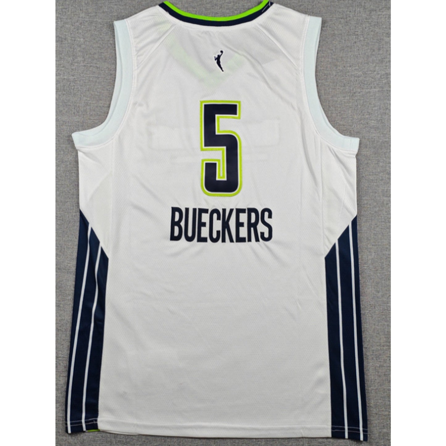 #5 WNBA Basketball Jersey NWT M - Stitched