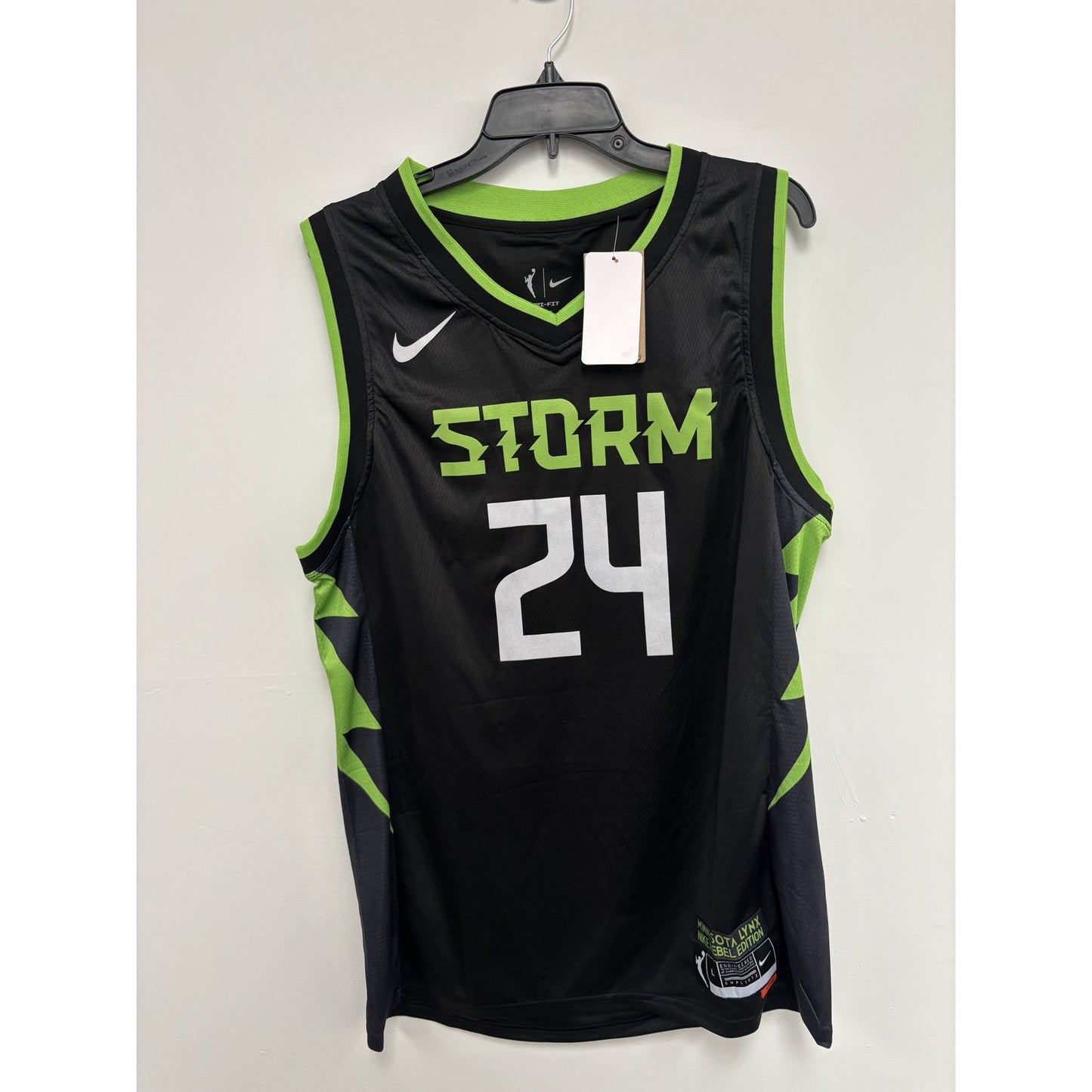 #24 WNBA Basketball Jersey NWT L