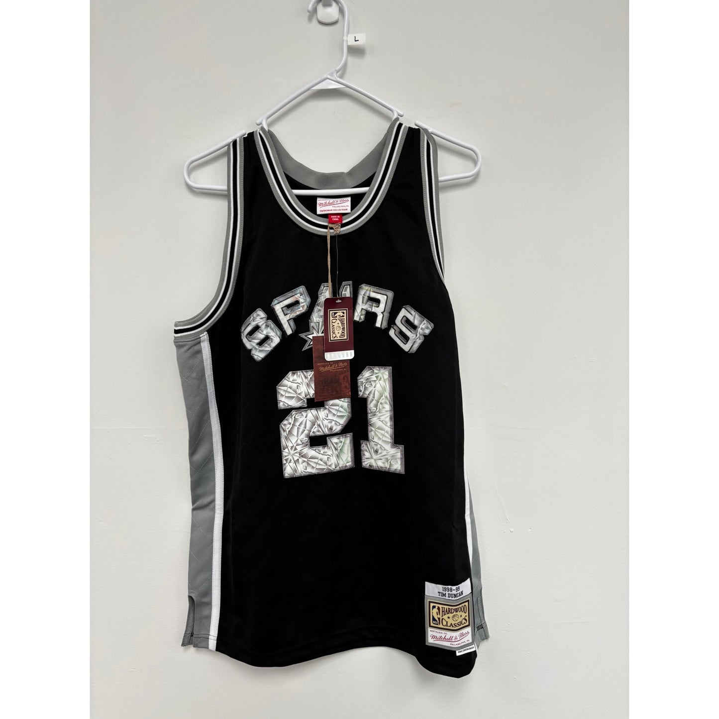 #21 Basketball Jersey NWT Mens L