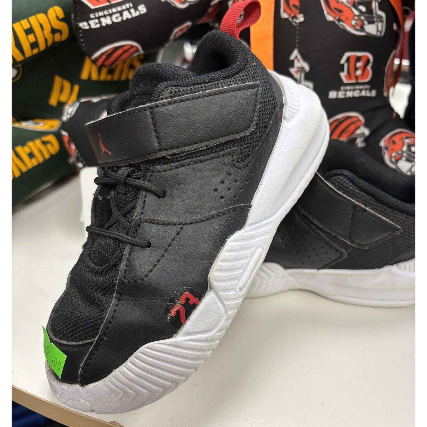 Toddler USED Jordans Size 10c