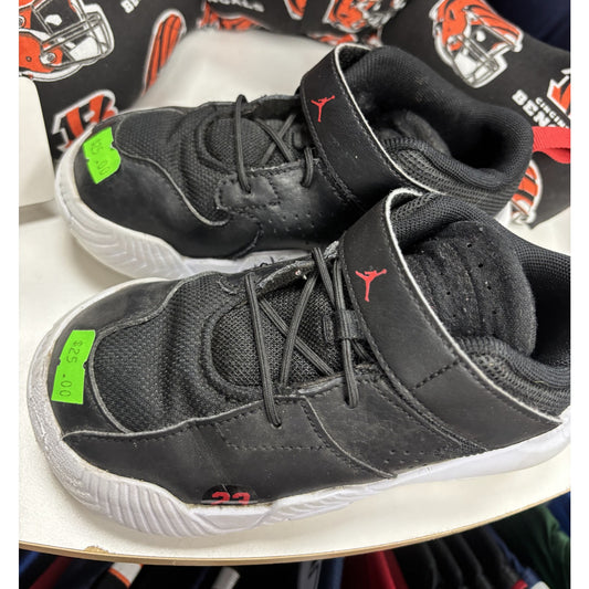 Toddler USED Jordans Size 10c