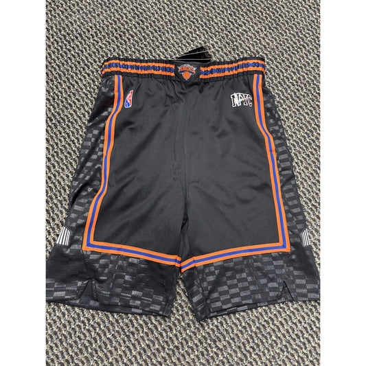 Knicks Basketball Shorts NWT Youth L (14-16)