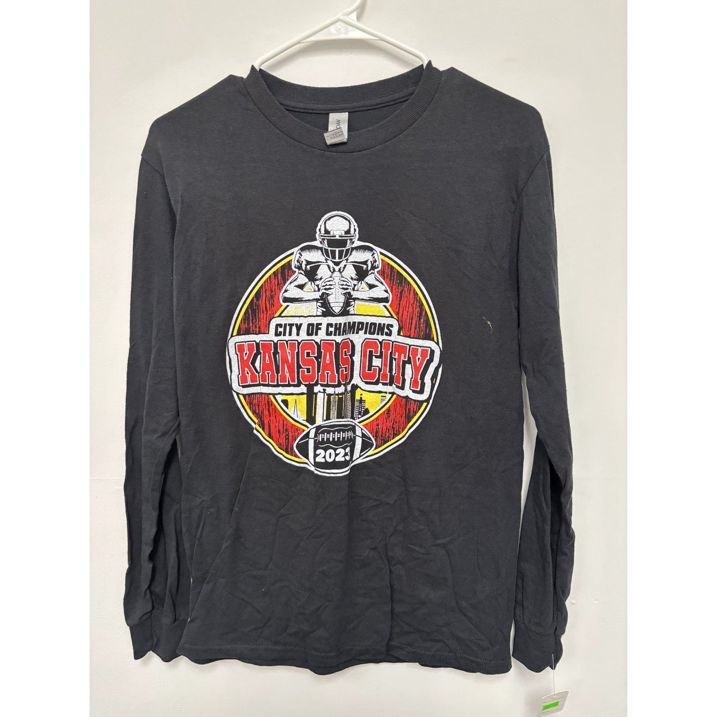 NEW Long Sleeved Chiefs Mens T-Shirts- Small